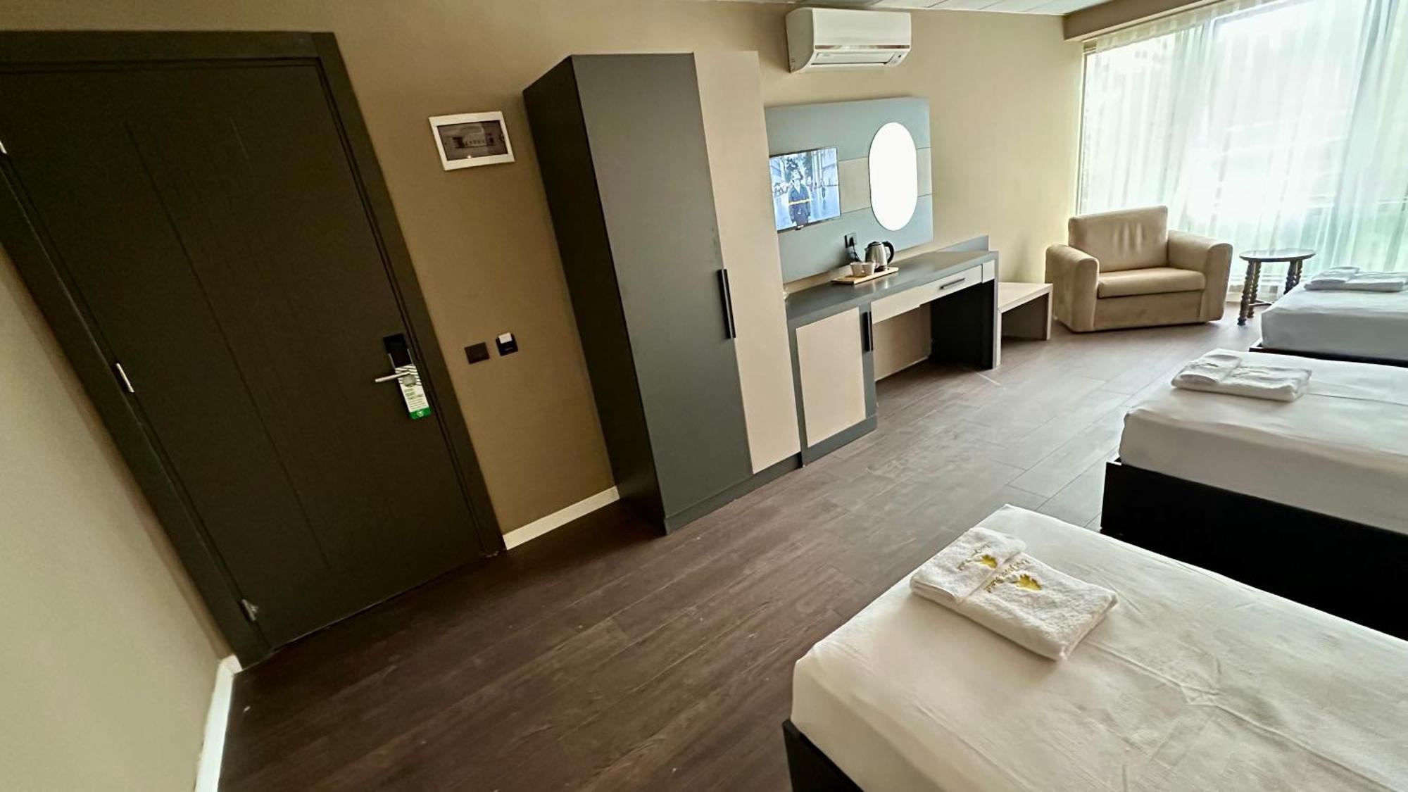 Esse Joven Hotel Antalya Extérieur photo
